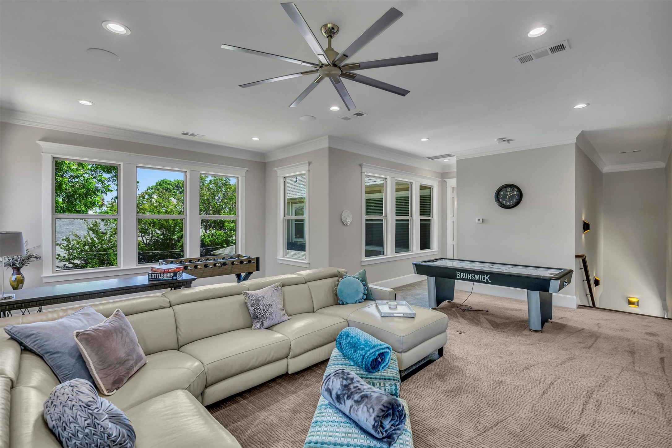 6811 Deloache Avenue Dallas TX 75225
