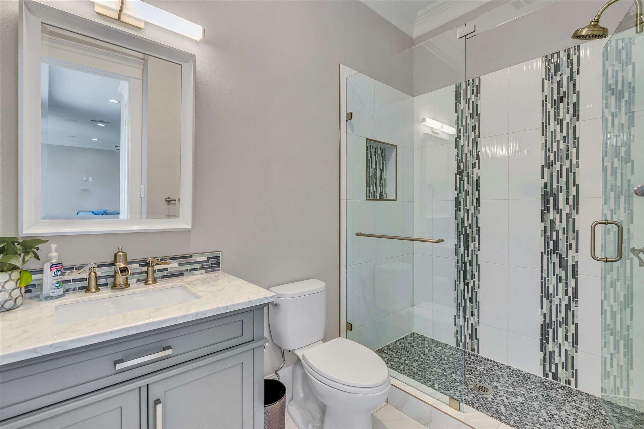 6811 Deloache Avenue Dallas TX 75225