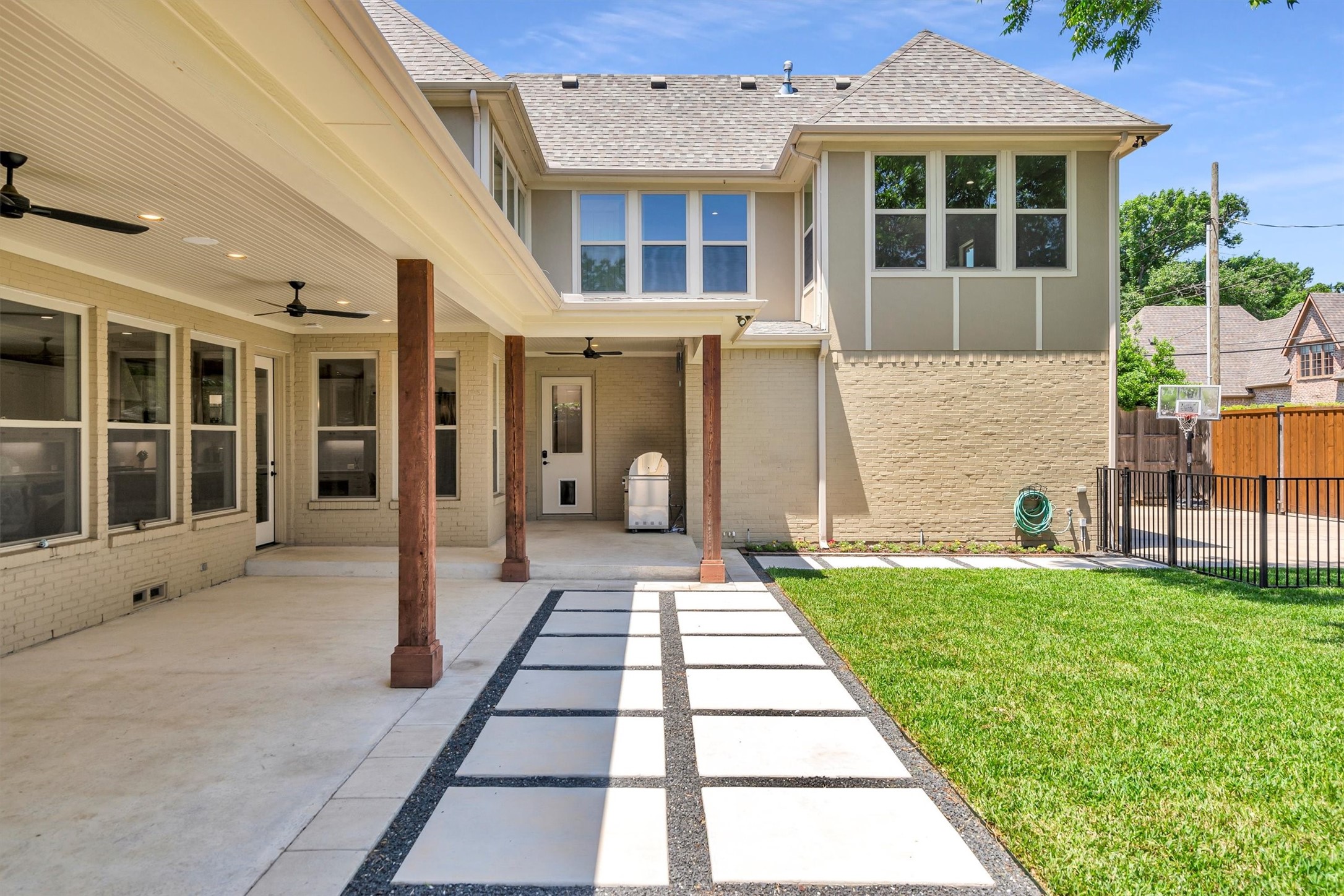 6811 Deloache Avenue Dallas TX 75225