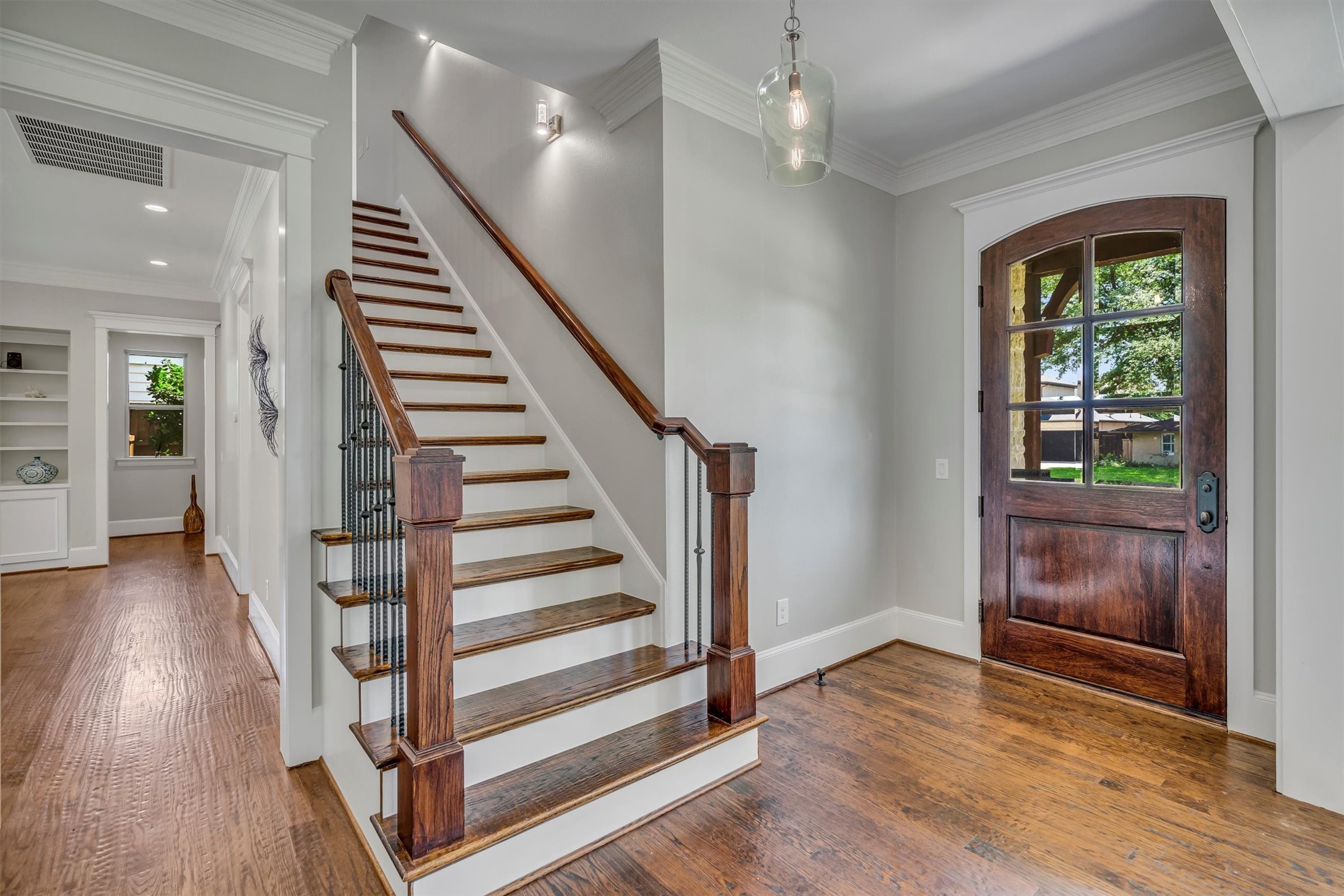 6811 Deloache Avenue Dallas TX 75225