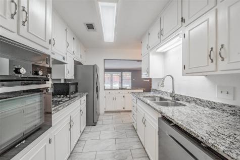 821 Prestwick Street Bedford TX 76022
