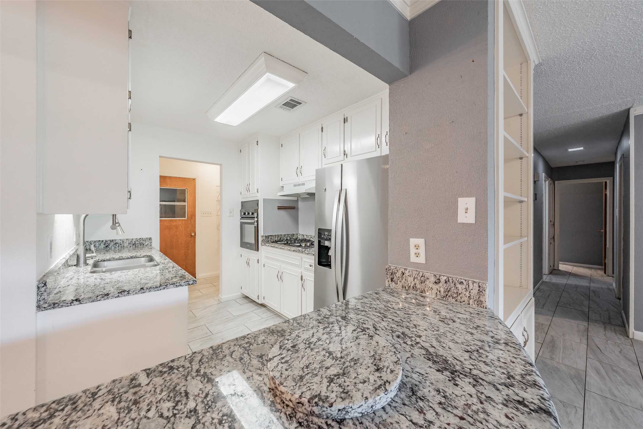 821 Prestwick Street Bedford TX 76022