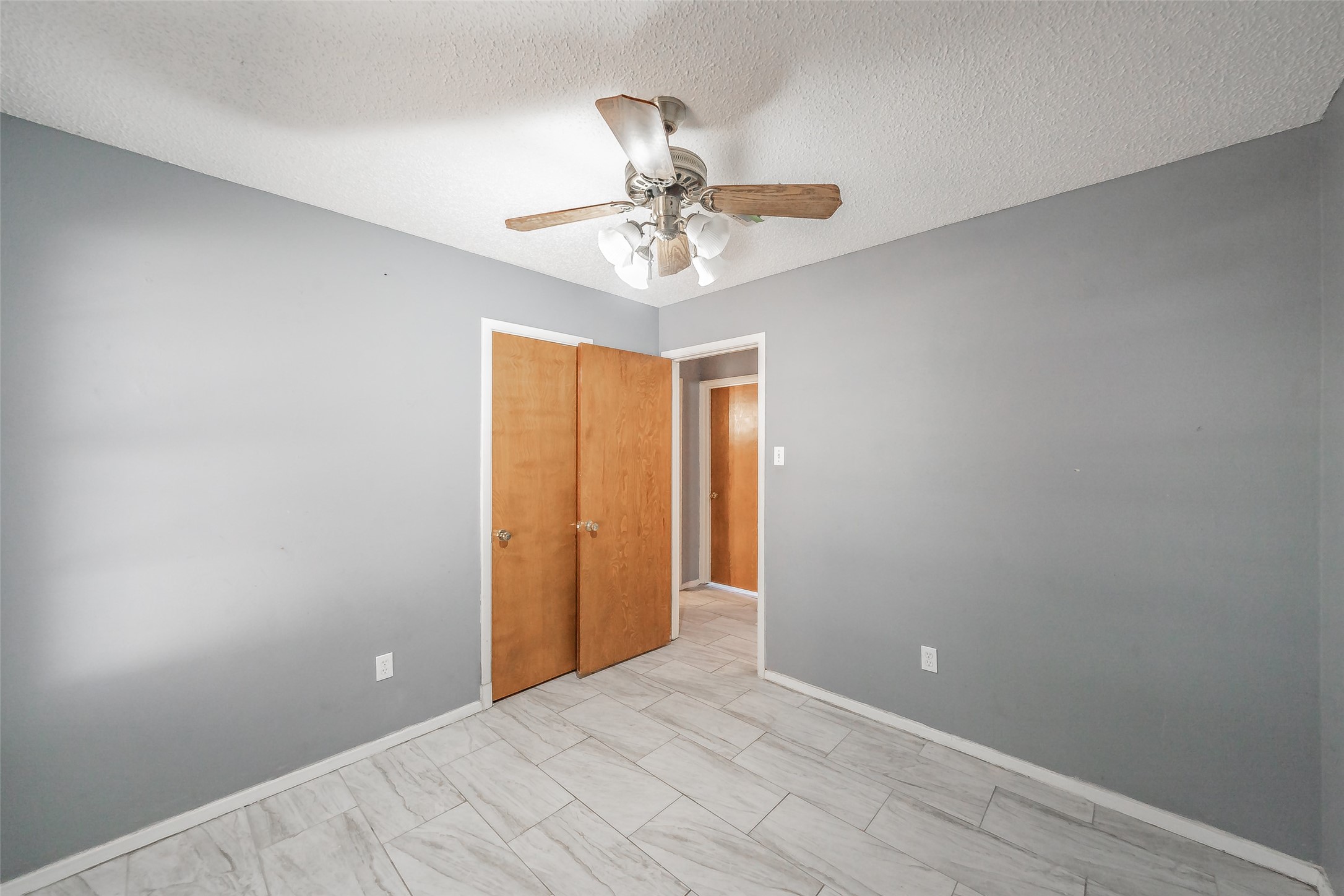821 Prestwick Street Bedford TX 76022