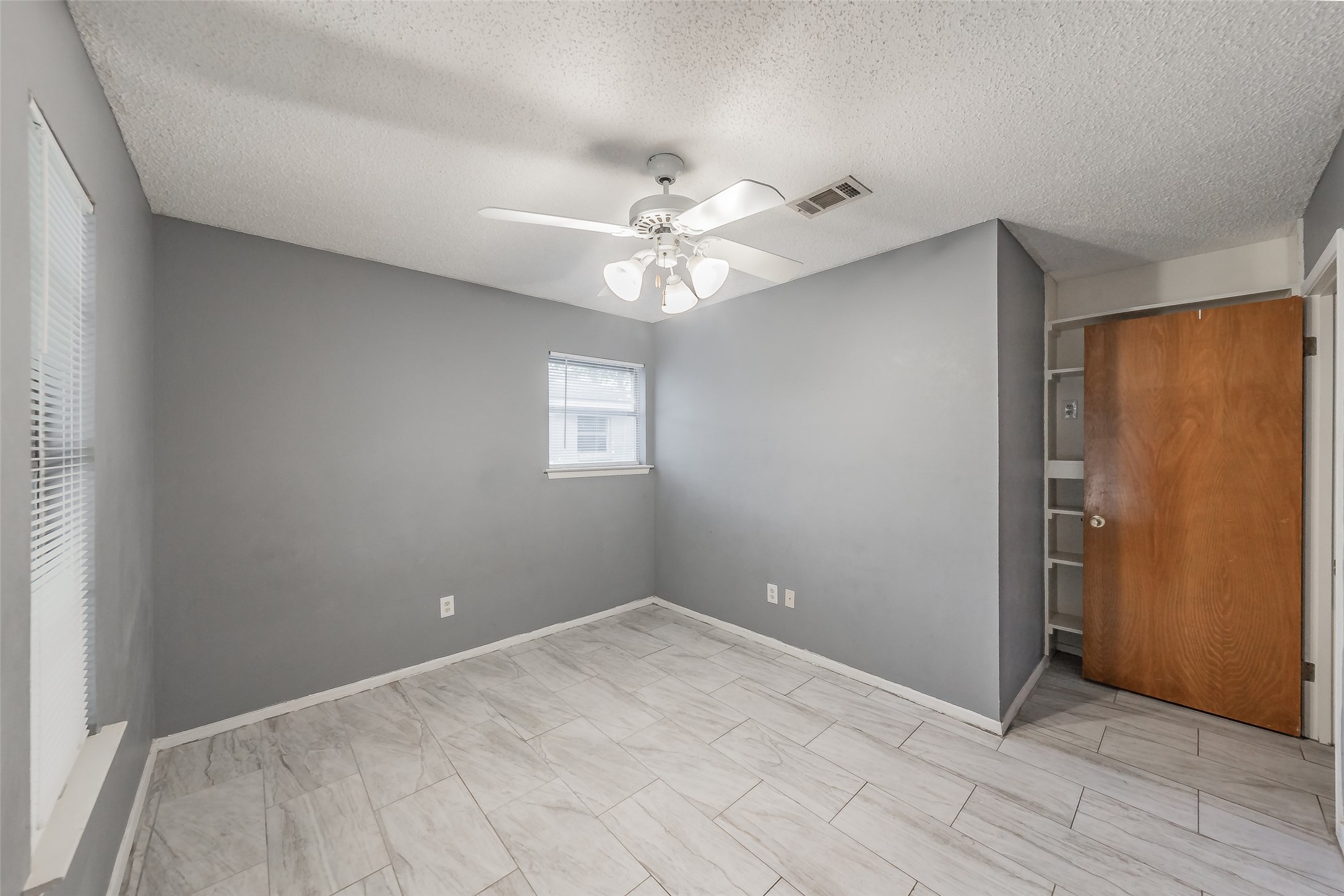 821 Prestwick Street Bedford TX 76022