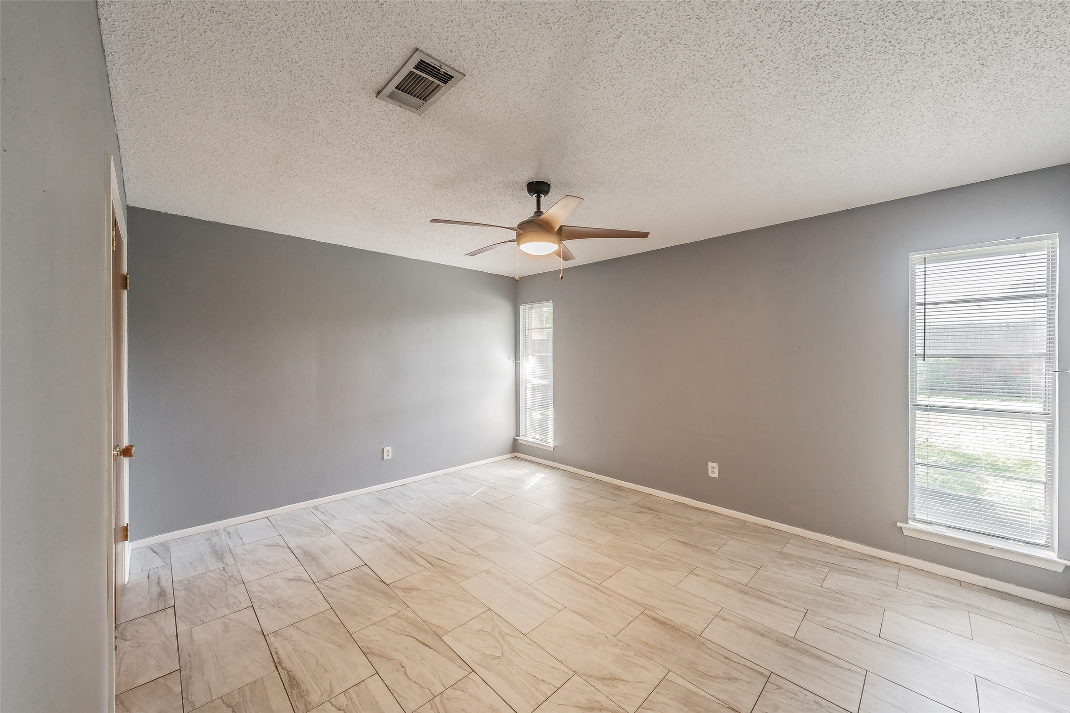 821 Prestwick Street Bedford TX 76022