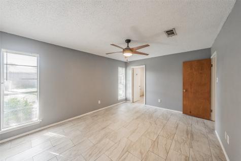 821 Prestwick Street Bedford TX 76022