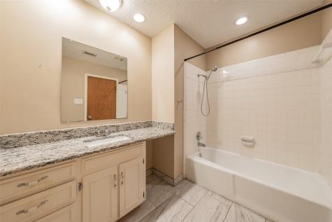 821 Prestwick Street Bedford TX 76022