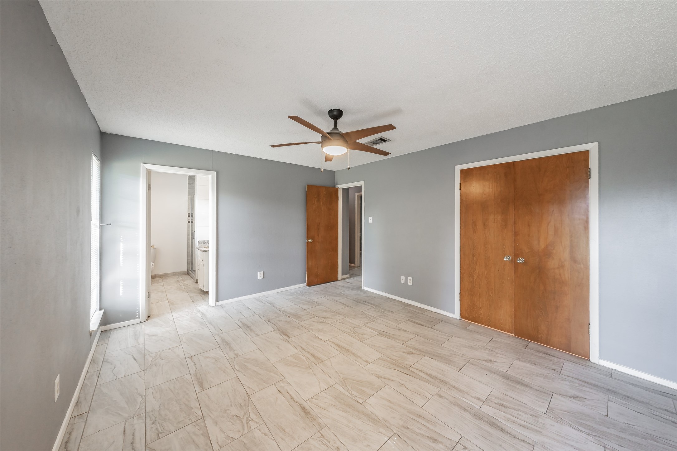 821 Prestwick Street Bedford TX 76022
