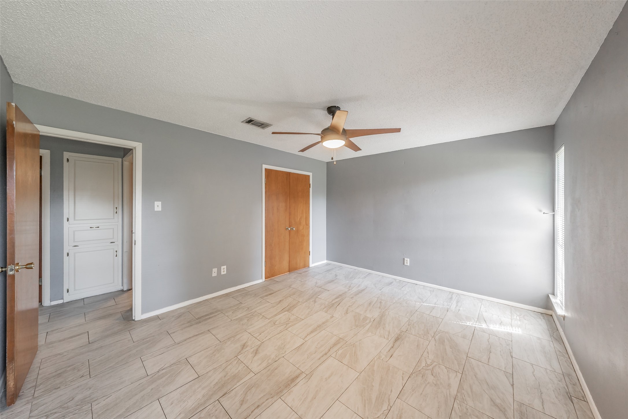 821 Prestwick Street Bedford TX 76022