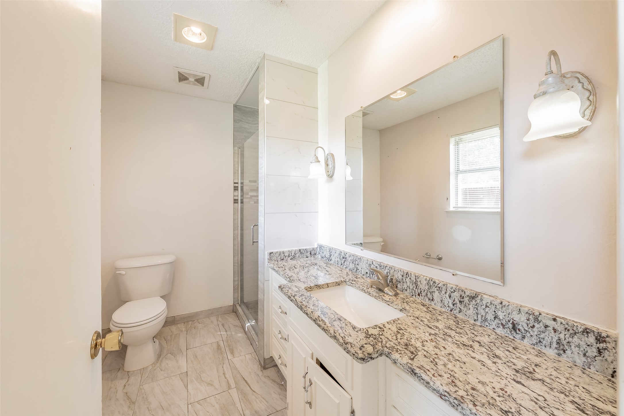 821 Prestwick Street Bedford TX 76022