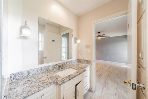 821 Prestwick Street Bedford TX 76022