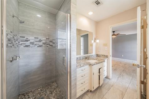 821 Prestwick Street Bedford TX 76022