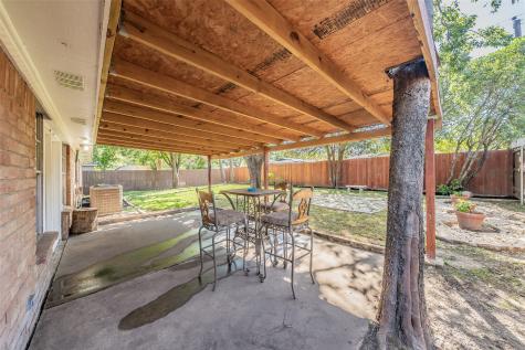 821 Prestwick Street Bedford TX 76022
