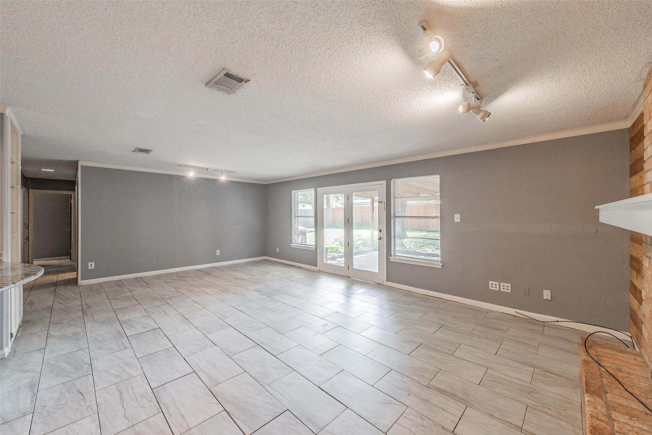 821 Prestwick Street Bedford TX 76022