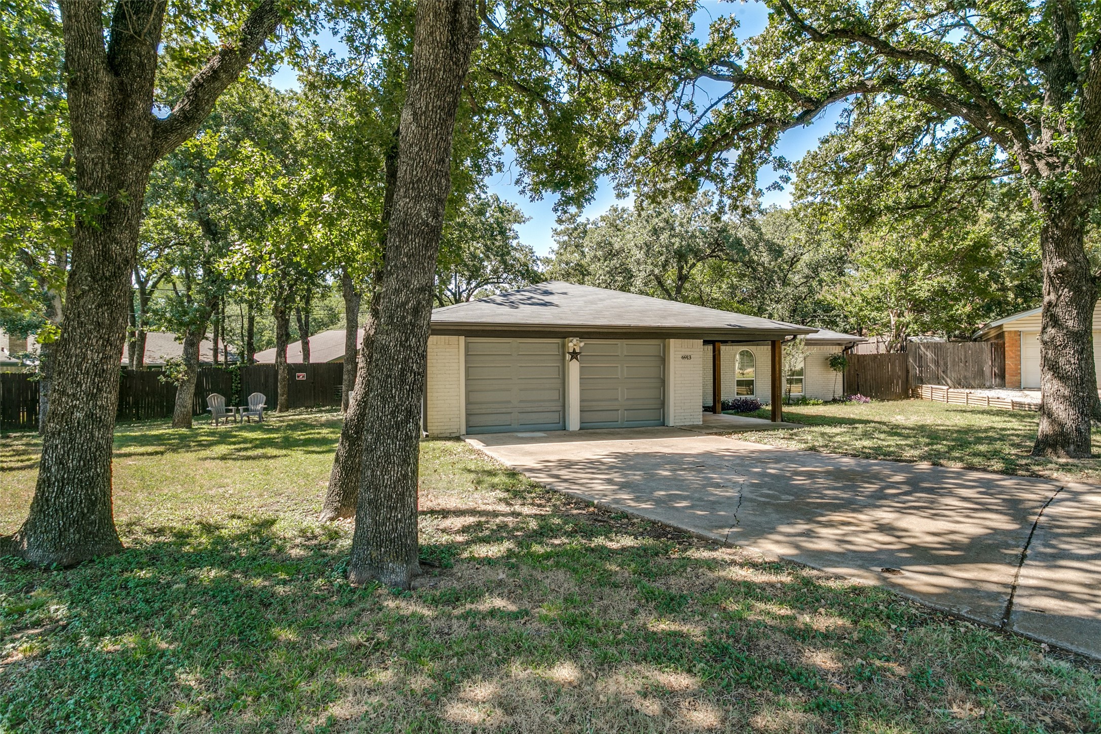6913 Daniel Court North Richland Hills TX 76182