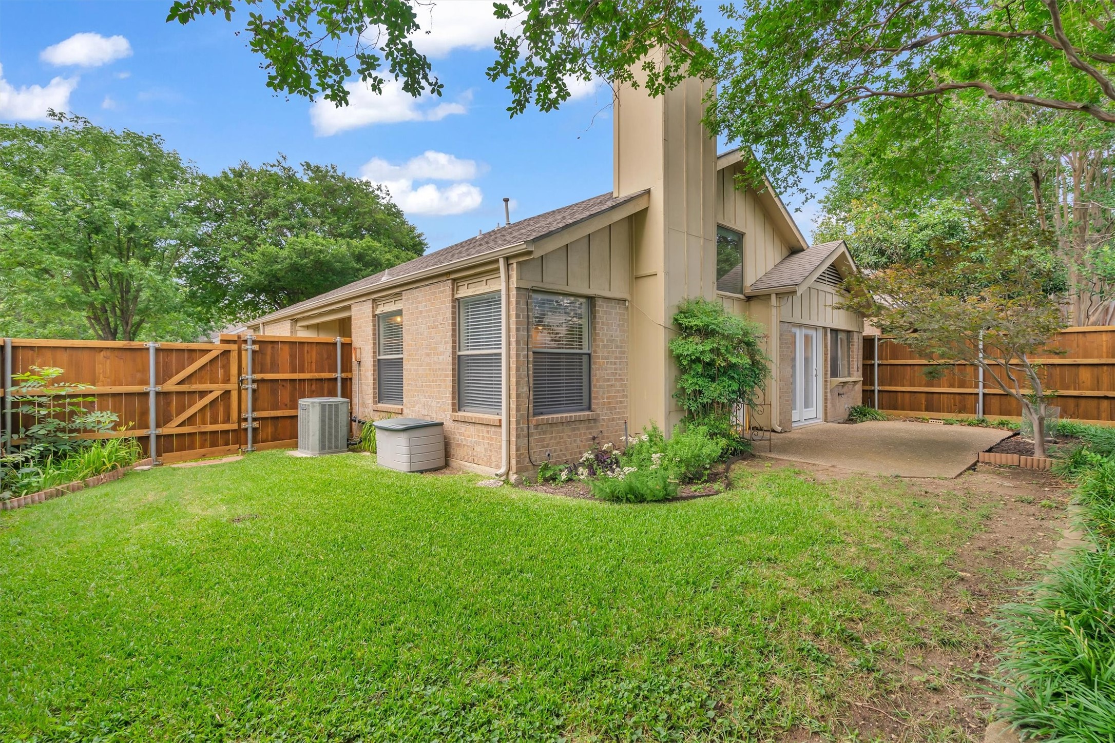 4173 Rosser Square Dallas TX 75244