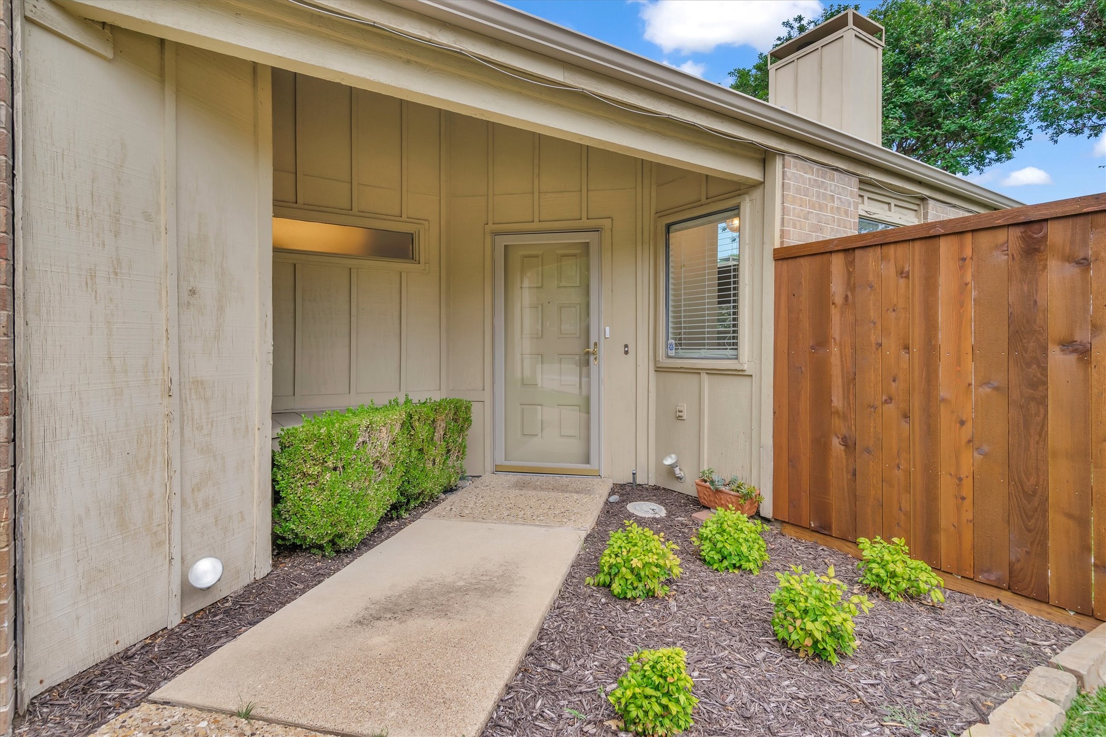 4173 Rosser Square Dallas TX 75244