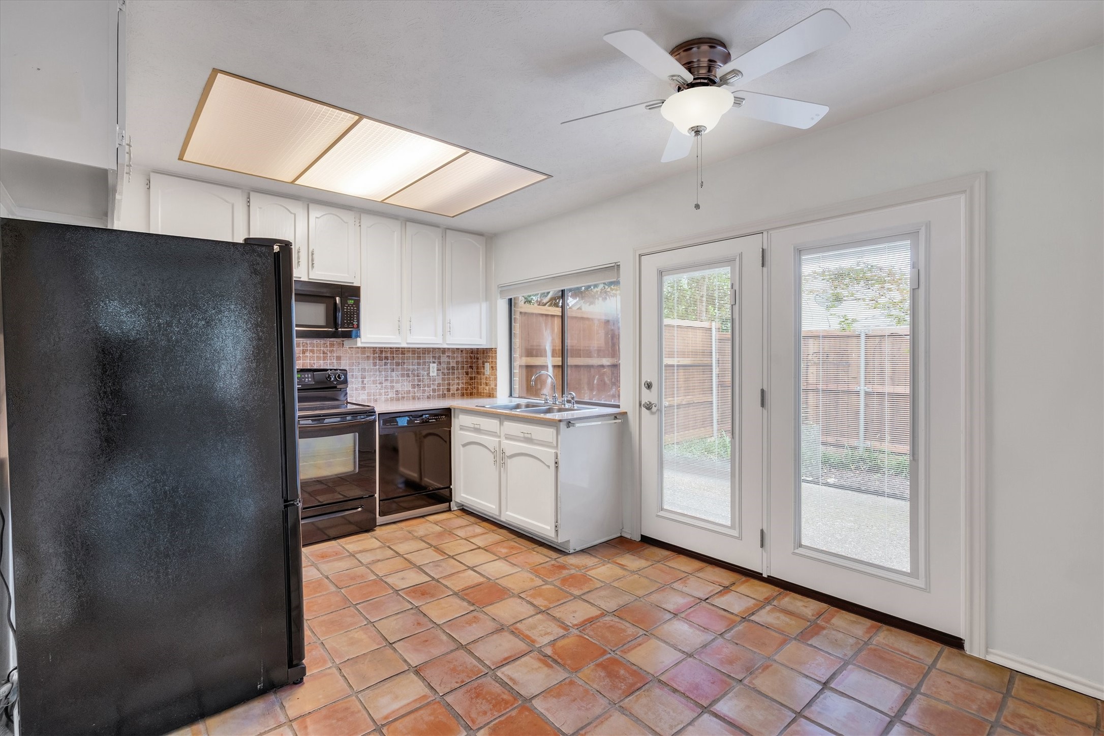 4173 Rosser Square Dallas TX 75244
