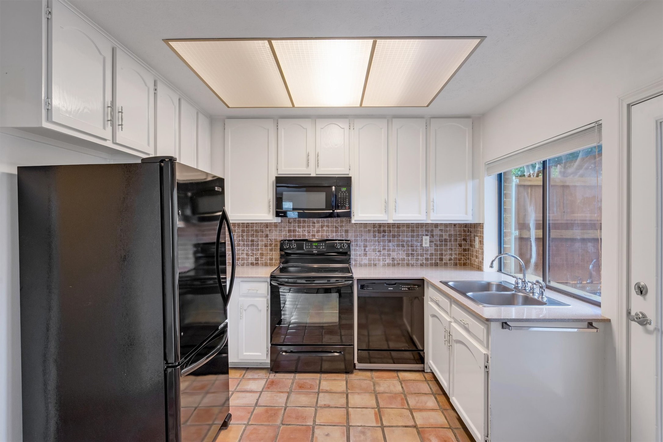 4173 Rosser Square Dallas TX 75244