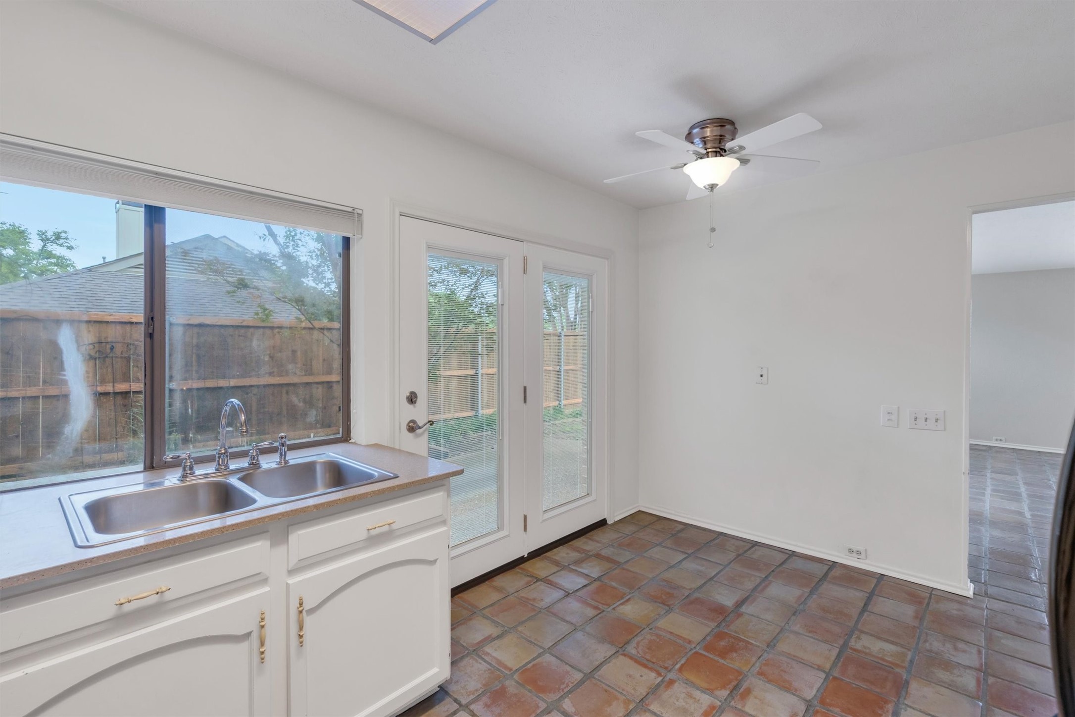 4173 Rosser Square Dallas TX 75244