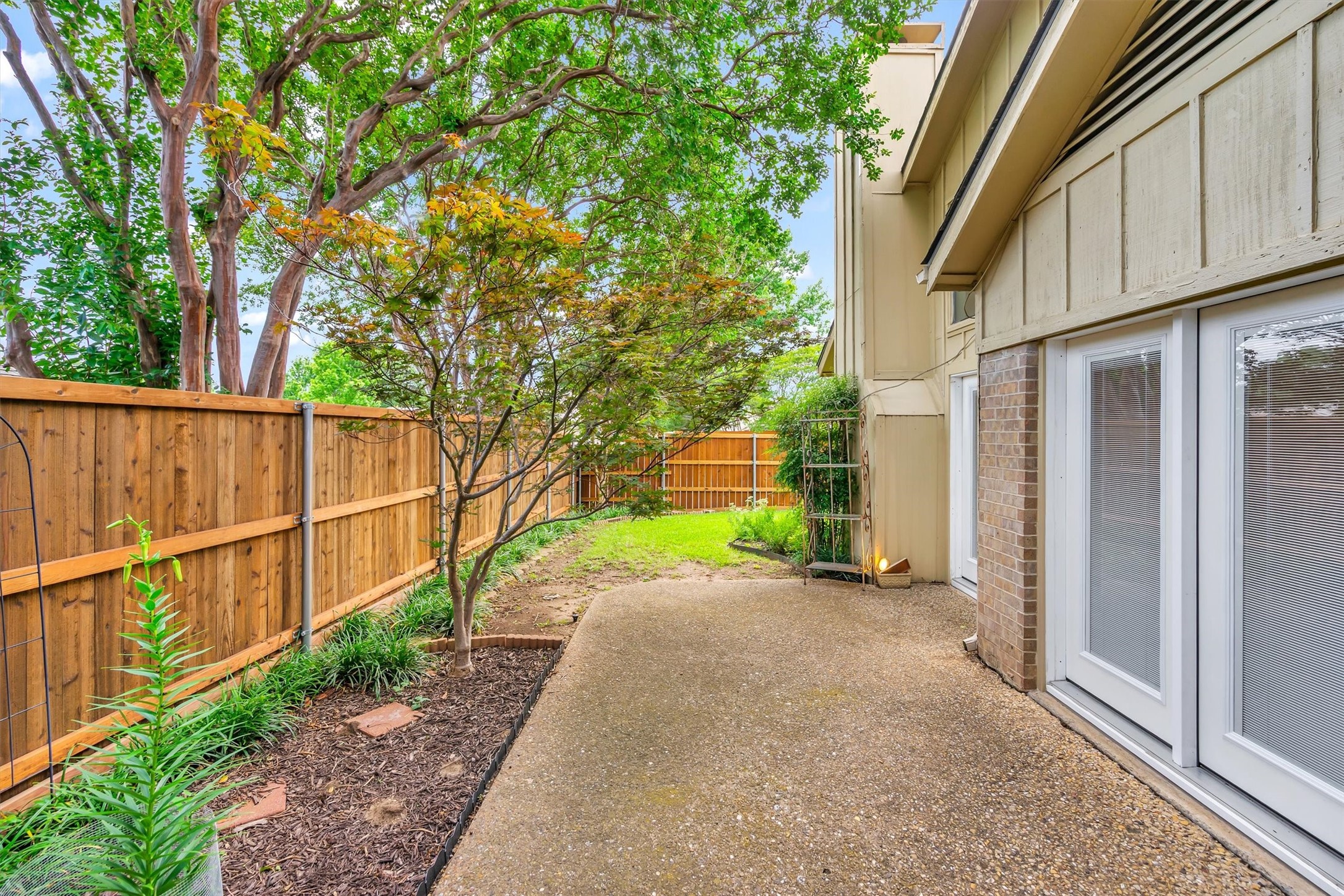 4173 Rosser Square Dallas TX 75244