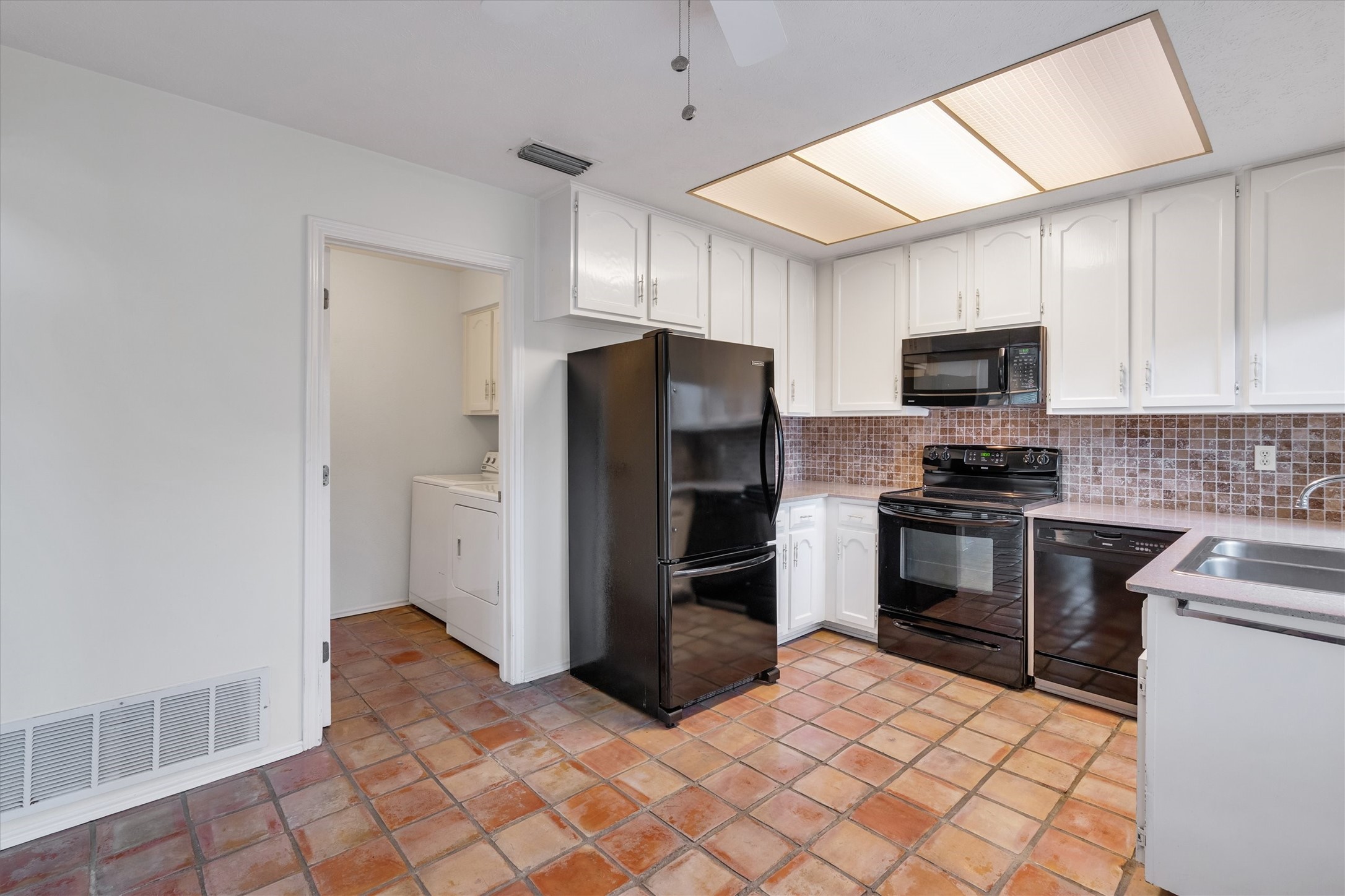 4173 Rosser Square Dallas TX 75244