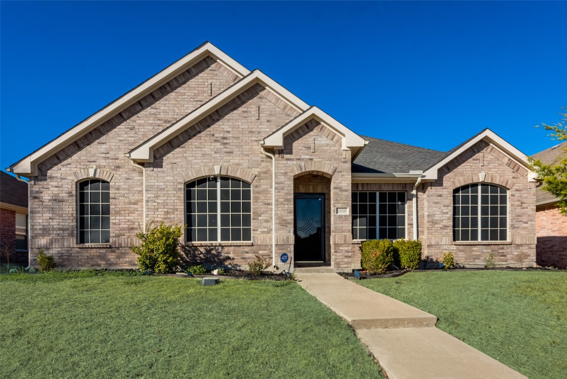 1215 Long Branch Drive Lancaster TX 75146