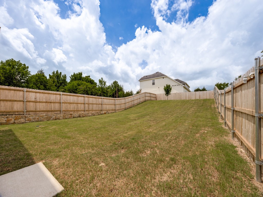 936 S Holly Avenue Sherman TX 75092