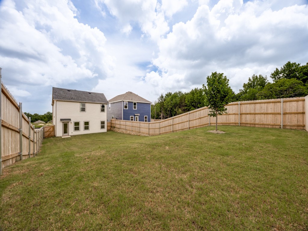 936 S Holly Avenue Sherman TX 75092