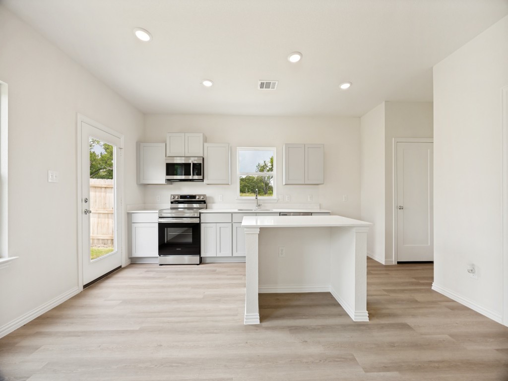 936 S Holly Avenue Sherman TX 75092