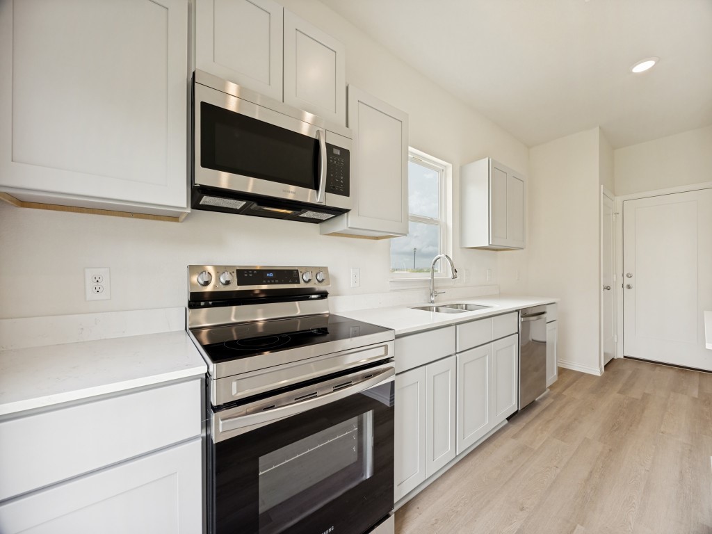 936 S Holly Avenue Sherman TX 75092