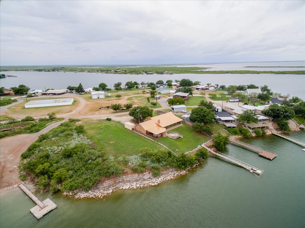 199 Willingham Loop Seymour TX 76380