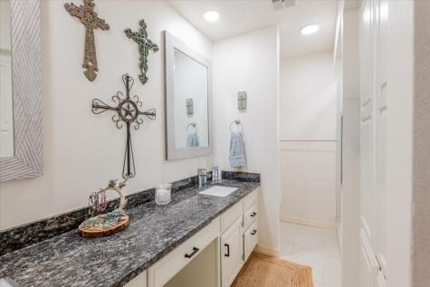 199 Willingham Loop Seymour TX 76380