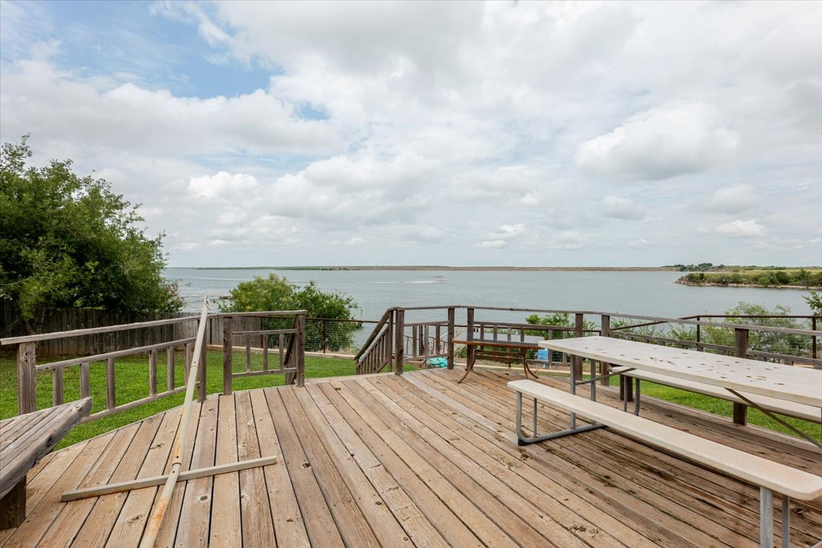 199 Willingham Loop Seymour TX 76380