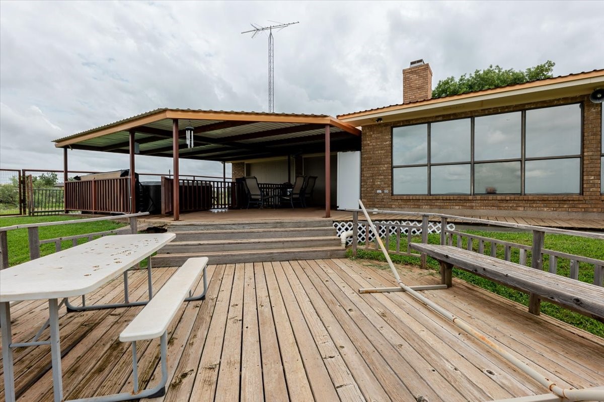 199 Willingham Loop Seymour TX 76380