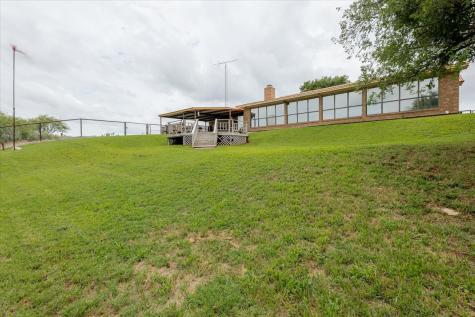 199 Willingham Loop Seymour TX 76380
