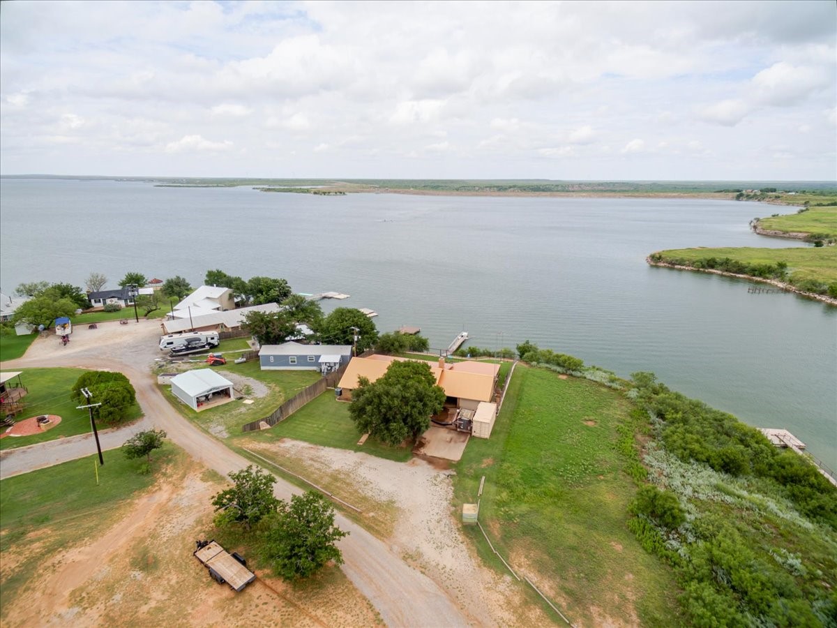 199 Willingham Loop Seymour TX 76380