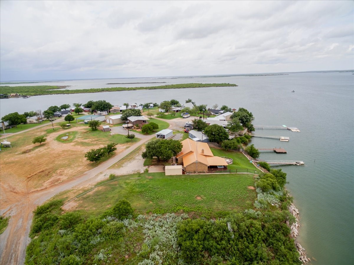 199 Willingham Loop Seymour TX 76380