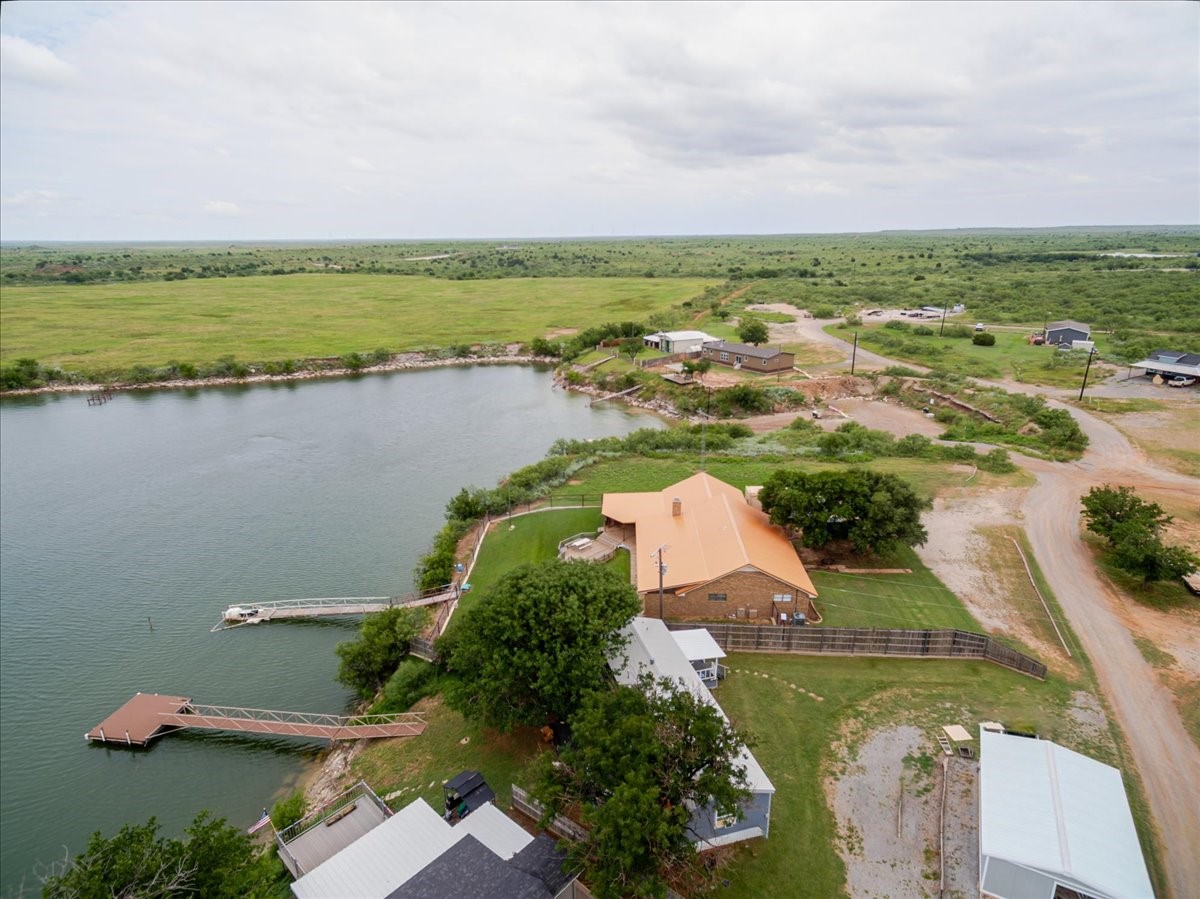 199 Willingham Loop Seymour TX 76380