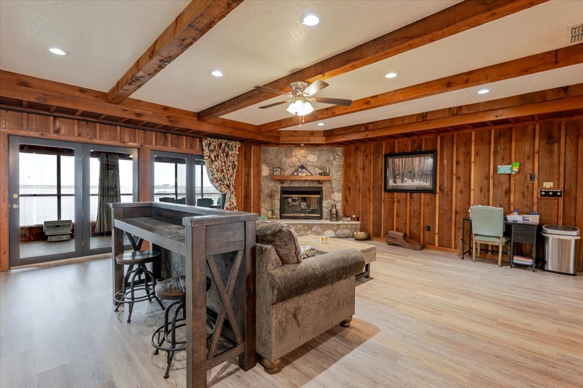 199 Willingham Loop Seymour TX 76380