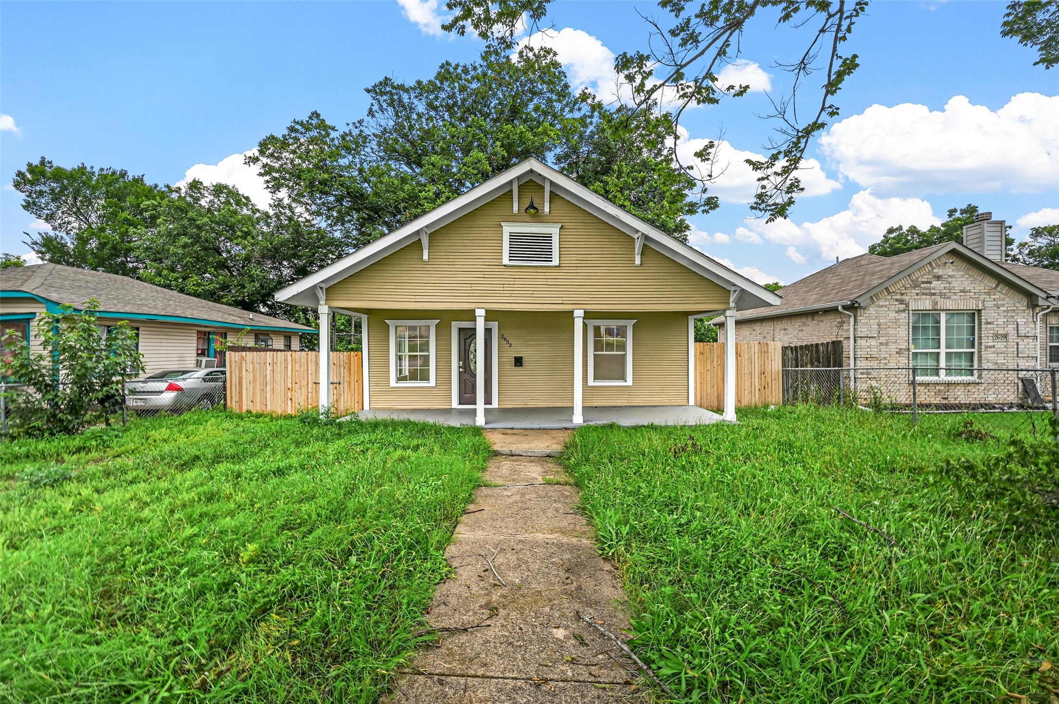 2633 S Denley Drive Dallas TX 75216
