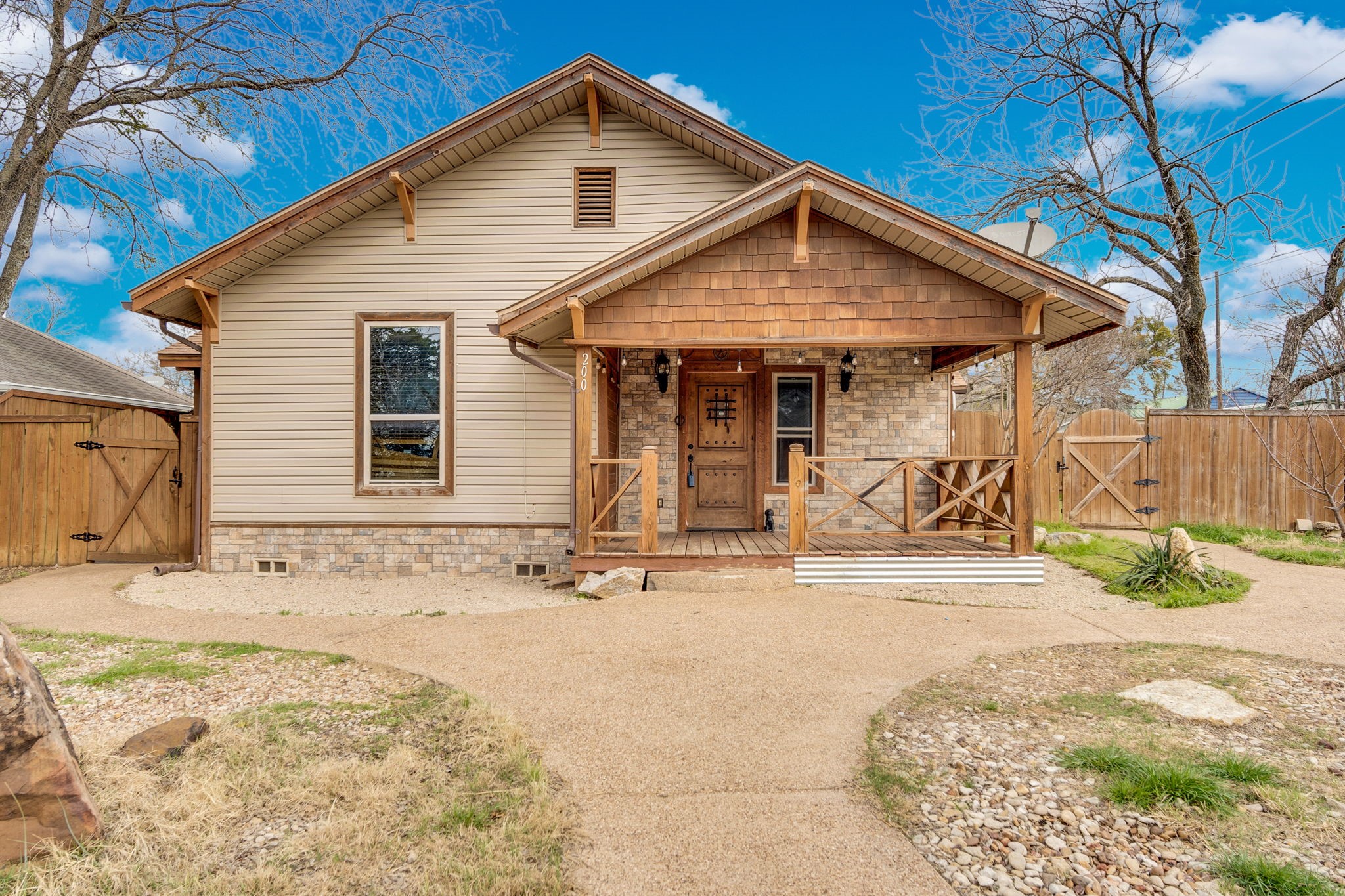 200 W Davis Avenue Alvarado TX 76009