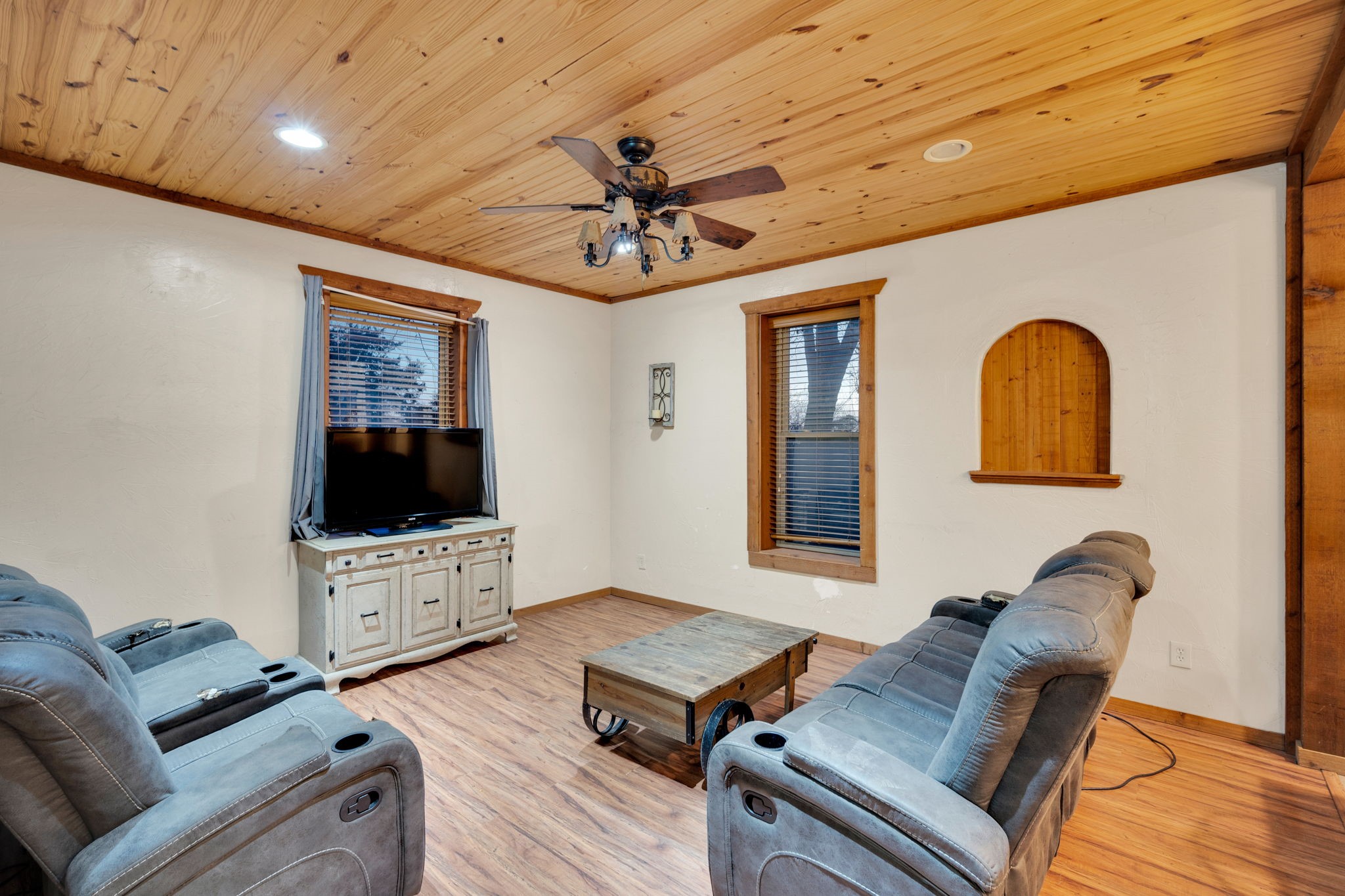 200 W Davis Avenue Alvarado TX 76009