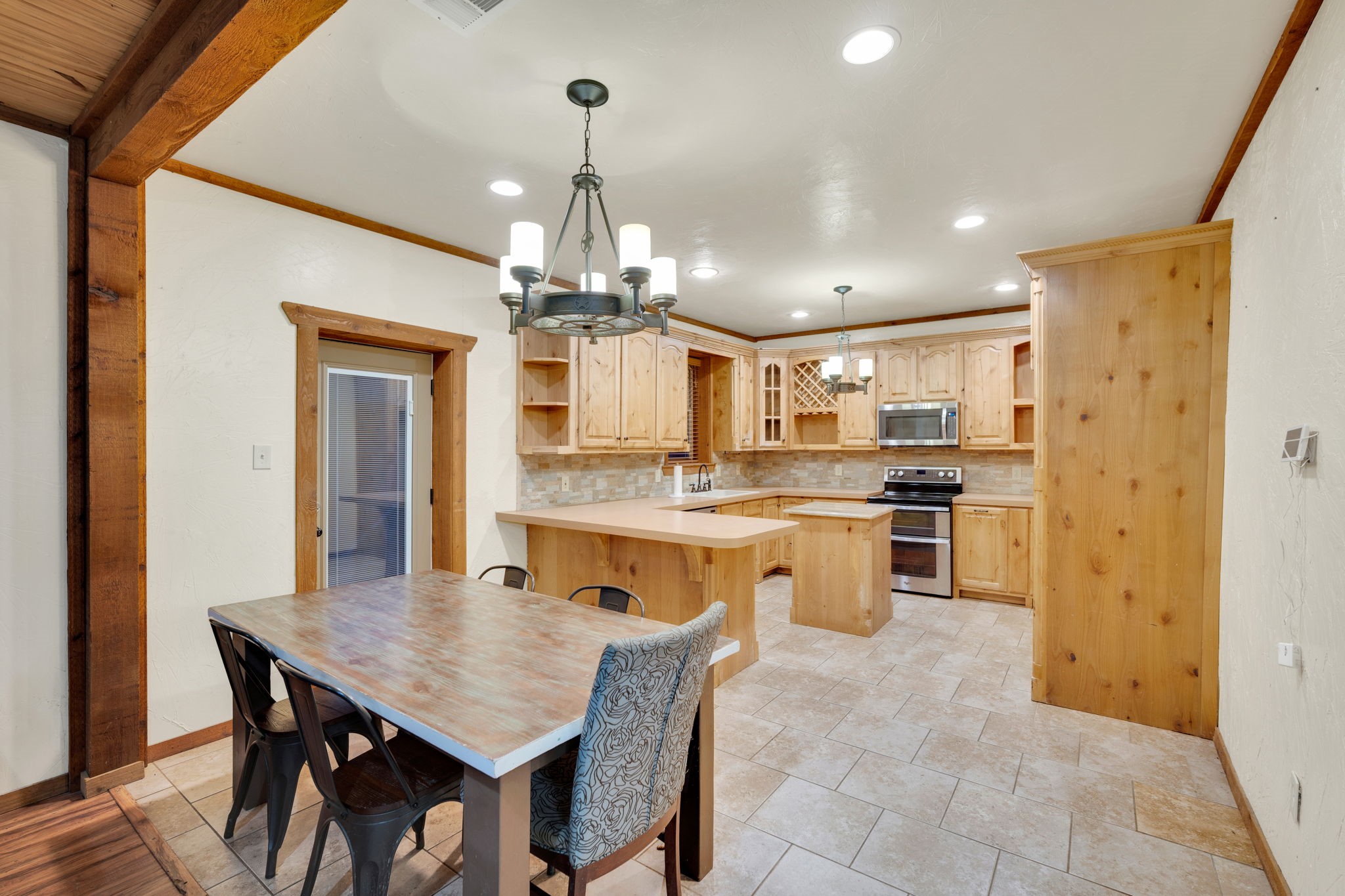 200 W Davis Avenue Alvarado TX 76009