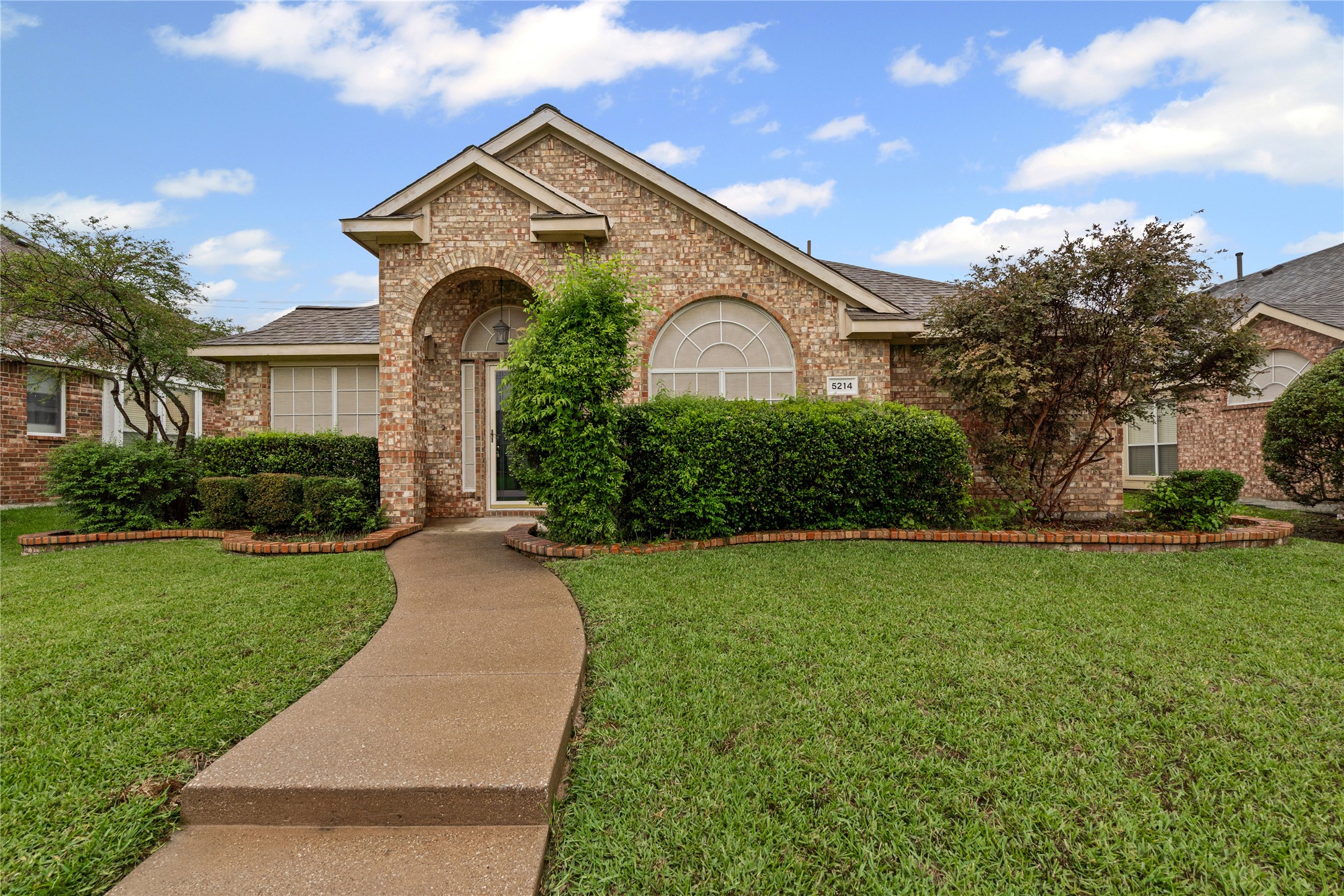5214 Graham Drive Garland TX 75043
