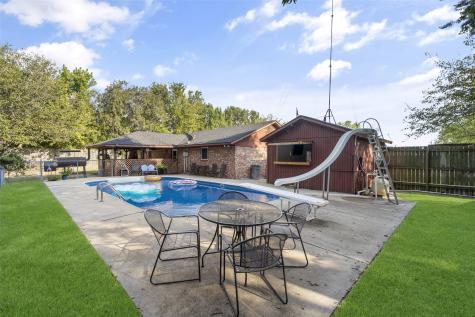 304 E Thomas Street Leonard TX 75452
