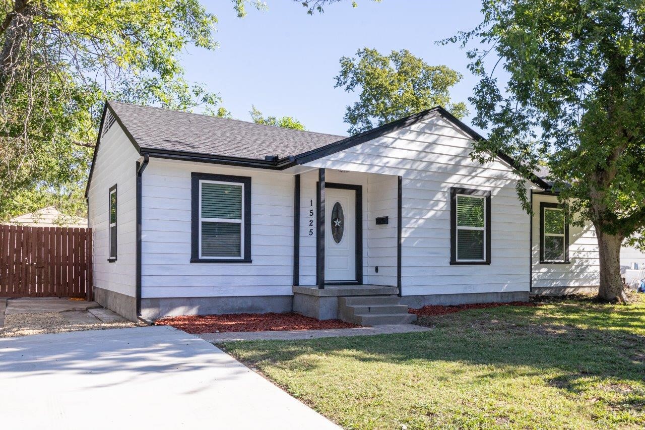 1525 Dent Street Garland TX 75042