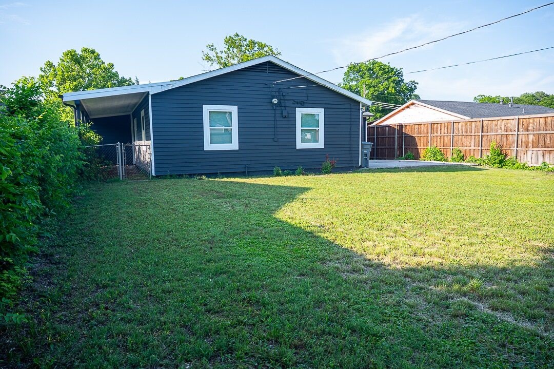 4006 June Drive Dallas TX 75211