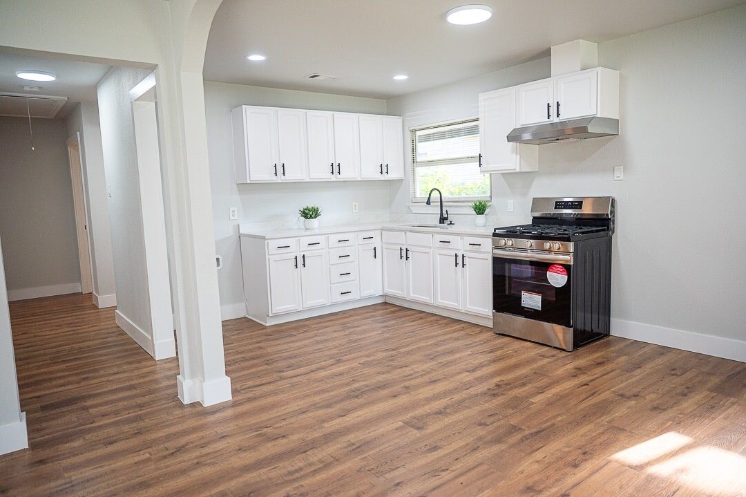 4006 June Drive Dallas TX 75211