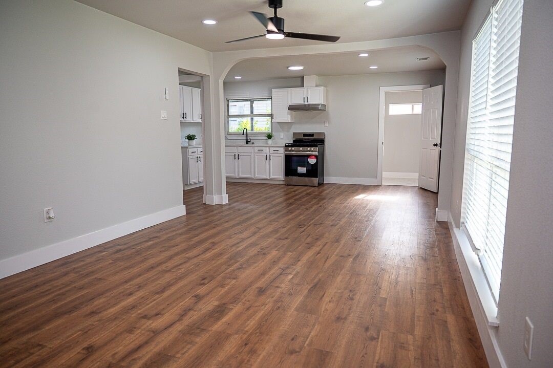 4006 June Drive Dallas TX 75211